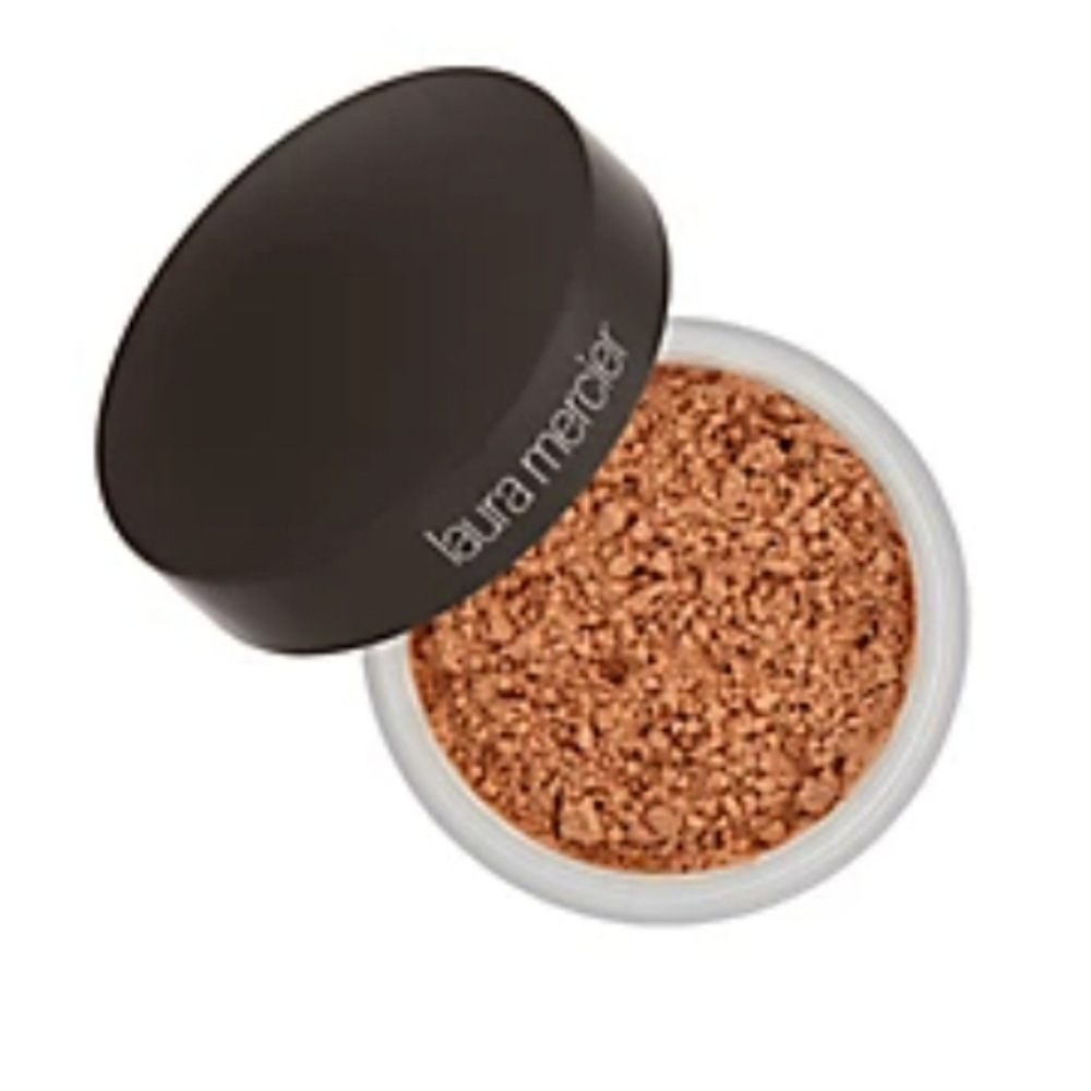 Laura Mercier Medium Deep Setting Powder Glow